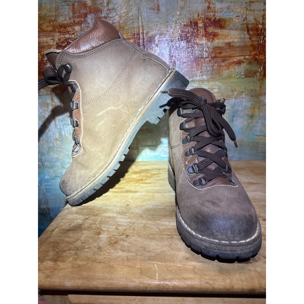 Vasque Skywalker Brown Leather Hiking Boots Lace Up Skywalk Sole Mens